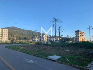 TERRENO DE ESQUINA EM PORTO BELO