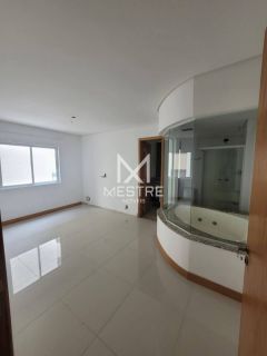 APARTAMENTO COM ÓTIMA LOCALIZAÇÃO EM MEIA PRAIA