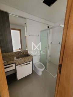 APARTAMENTO COM ÓTIMA LOCALIZAÇÃO EM MEIA PRAIA
