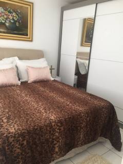 APARTAMENTO NA QUADRA MAR EM ITAPEMA - SC