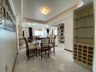 ÓTIMO APARTAMENTO FRENTE MAR MEIA PRAIA