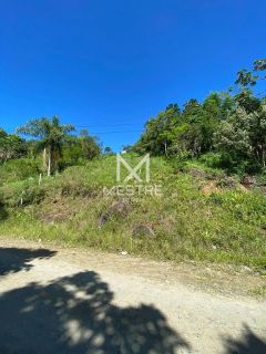 TERRENO NO CANTO DA PRAIA