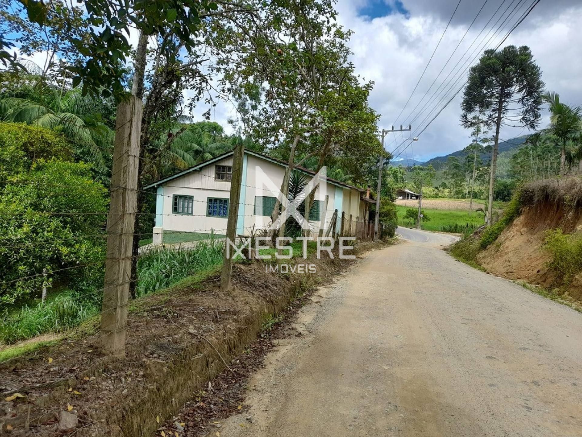 SÍTIO EM BIGUAÇU - SC