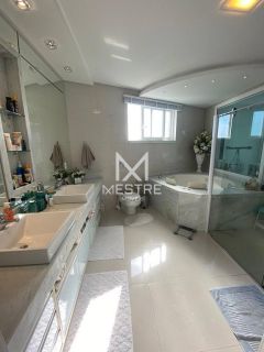 CASA COM VISTA MAR E MOBILIADA EM PORTO BELO- SC