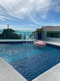 CASA COM VISTA MAR E MOBILIADA EM PORTO BELO- SC