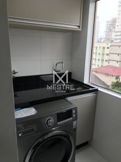 EXCELENTE OPÇÃO DE APARTAMENTO EM MEIA PRAIA