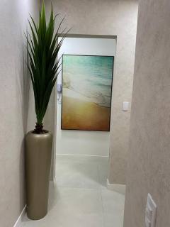 APARTMENTO MOBILIADO EM MEIA PRAIA
