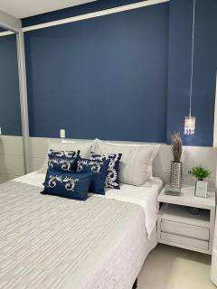 APARTMENTO MOBILIADO EM MEIA PRAIA