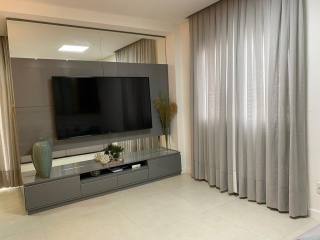 APARTMENTO MOBILIADO EM MEIA PRAIA