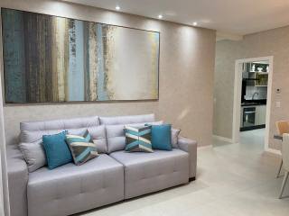 APARTMENTO MOBILIADO EM MEIA PRAIA
