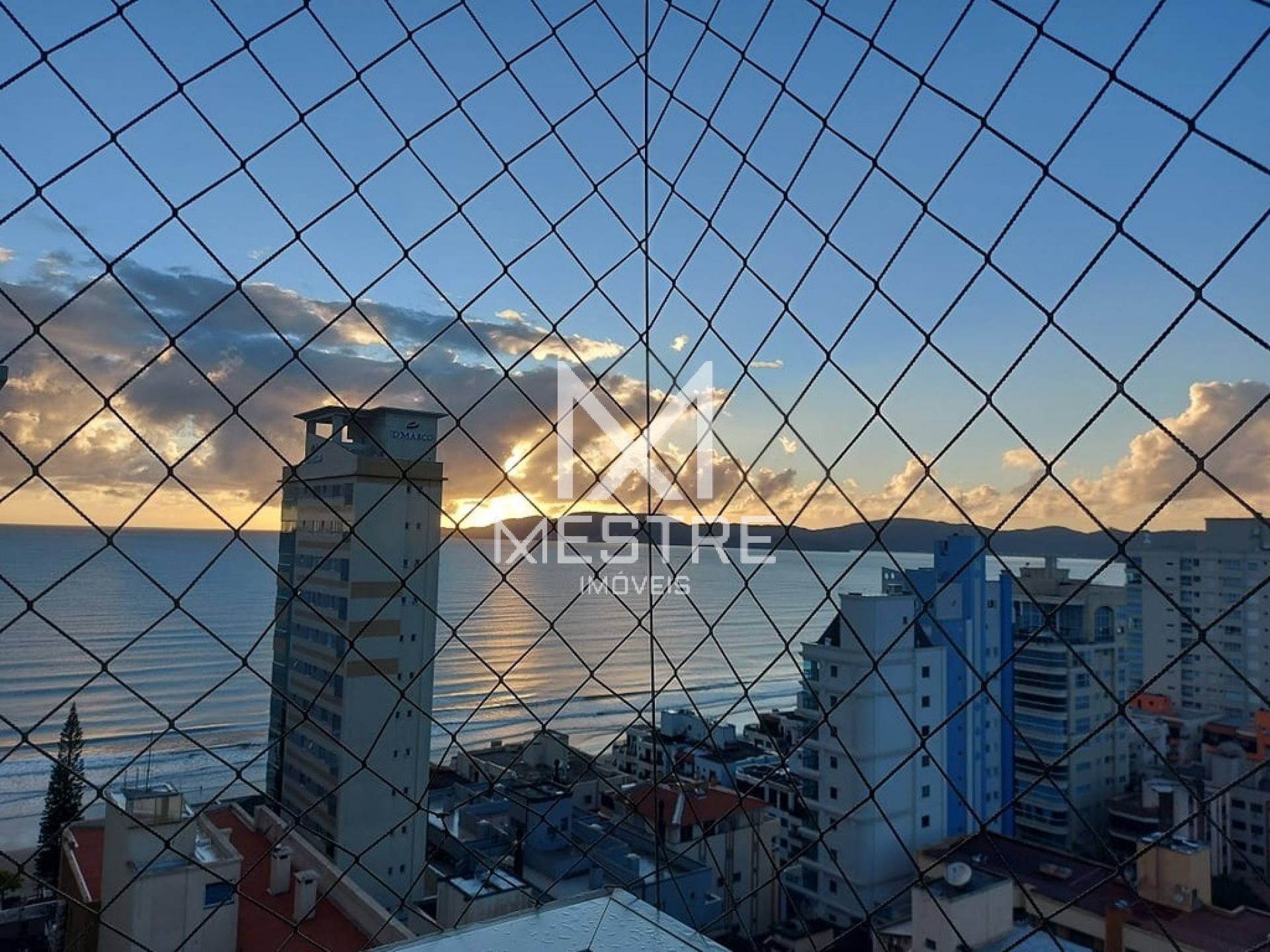 EXCELENTE OPÇÃO DE APARTAMENTO PERTNHO DO MAR