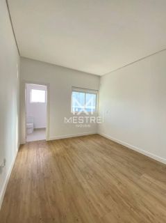 APARTAMENTO A 300 METROS DO MAR