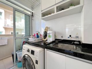 APARTAMENTO COM VISTA MAR EM MEIA PRAIA