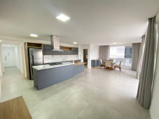 APARTAMENTO NOVO Á 80 METROS DO MAR