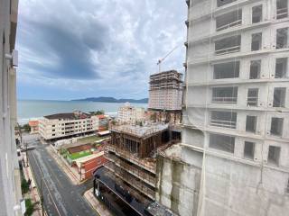 APARTAMENTO NOVO Á 80 METROS DO MAR