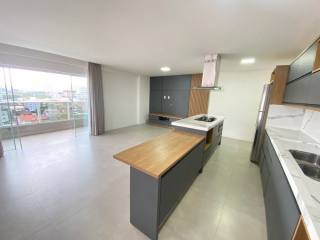 APARTAMENTO NOVO Á 80 METROS DO MAR