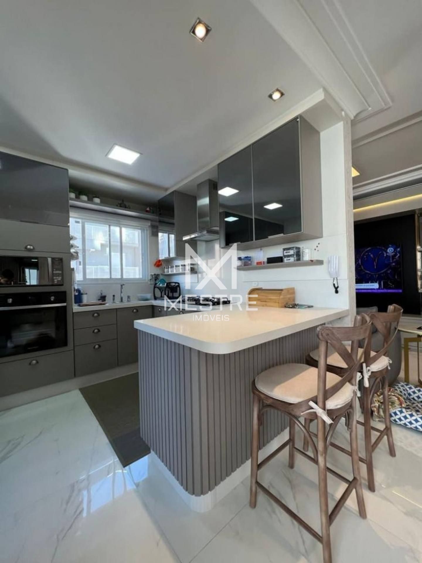 APARTAMENTO 04 SUÍTES MOBILIADO VISTA MAR