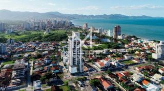APARTAMENTO Á POUCOS METROS DO MAR 2 SUITES ANDAR ALTO FRENTE AVENIDA...