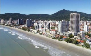 APARTAMENTO COM ÓTIMA LOCALIZAÇÃO EM BALNEÁRIO PEREQUÊ SC!