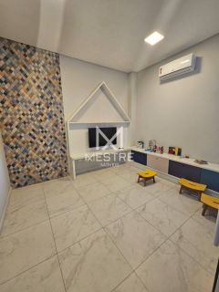 APARTAMENTO 03 SUÍTES EM MEIA PRAIA