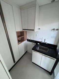 APARTAMENTO PARA LOCAÇÃO ANUAL QUADRA MAR EM MEIA PRAIA