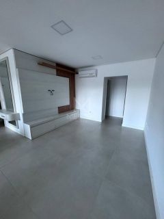 APARTAMENTO PARA LOCAÇÃO ANUAL QUADRA MAR EM MEIA PRAIA