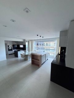 APARTAMENTO PARA LOCAÇÃO ANUAL QUADRA MAR EM MEIA PRAIA