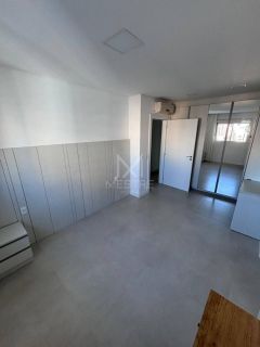 APARTAMENTO PARA LOCAÇÃO ANUAL QUADRA MAR EM MEIA PRAIA