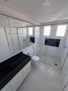 APARTAMENTO PARA LOCAÇÃO ANUAL QUADRA MAR EM MEIA PRAIA