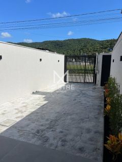 SOBRADO NOVO NUNCA USADO A VENDA EM ITAPEMA