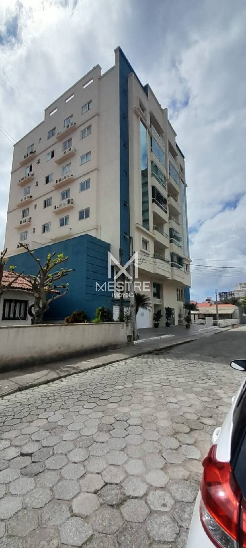 APARTAMENTO 03 DORMITÓRIOS BEM LOCALIZADO EM PORTO BELO SC!