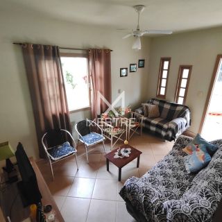 CASA PARA LOCAÇÃO DE TEMPORADA, À 150M DA ORLA DE PEREQUÊ EM PORTO BELO SC.! REF.: 147699