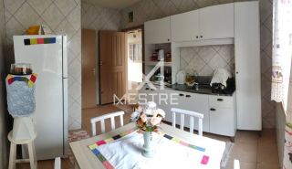 CASA PARA LOCAÇÃO DE TEMPORADA, À 150M DA ORLA DE PEREQUÊ EM PORTO BELO SC.! REF.: 147699