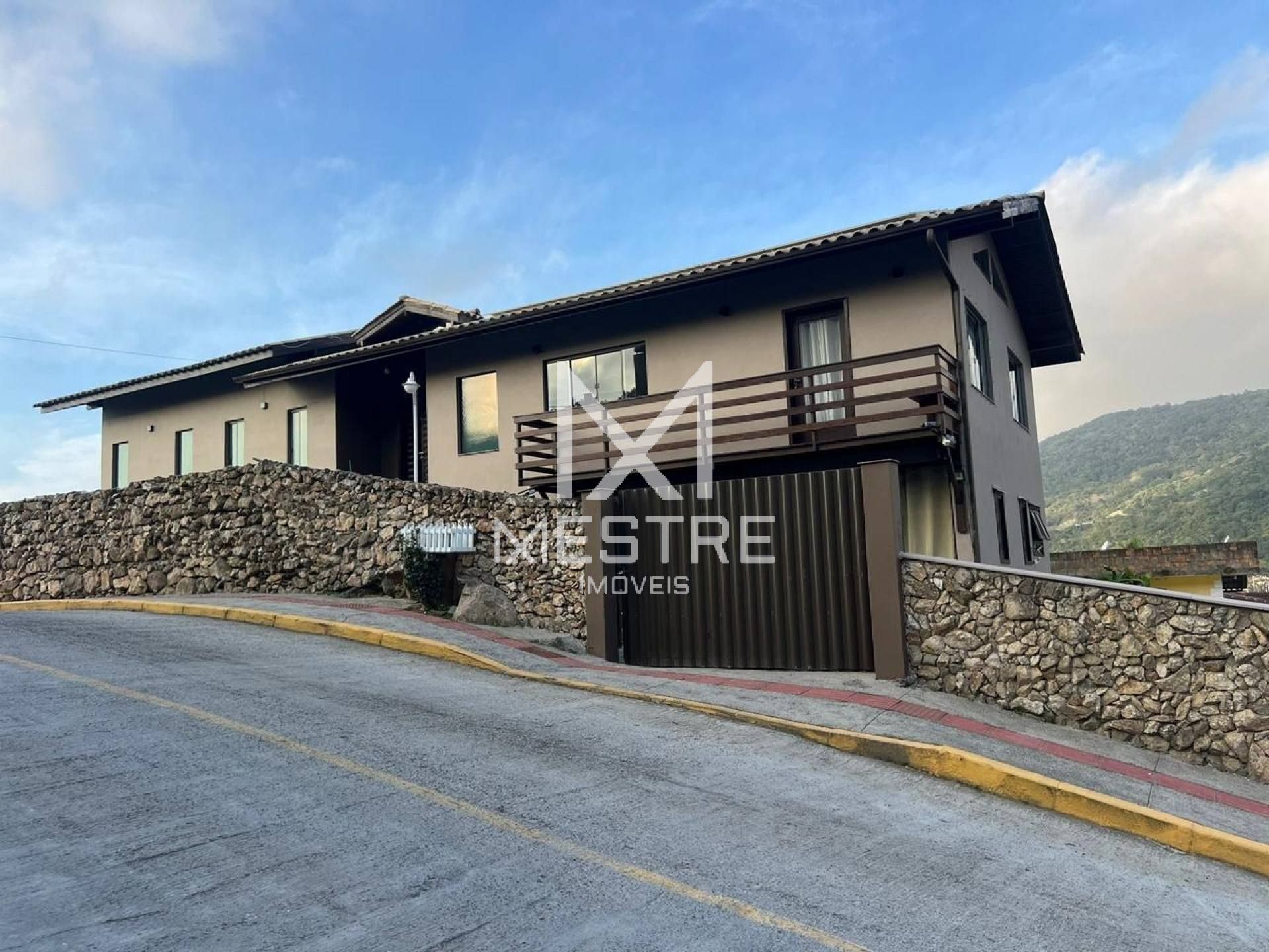 Casa ampla com Vista para o Mar!