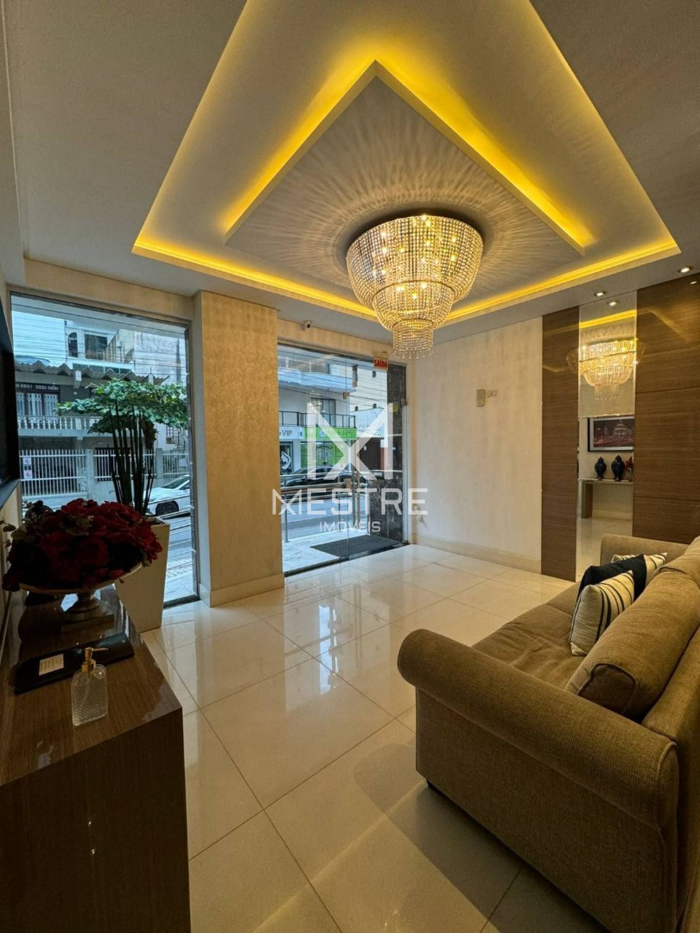 APARTAMENTO COM 03 SUÍTES MOBILIADO À VENDA NA MEIA PRAIA