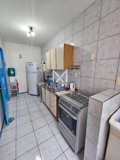 APARTAMENTO À VENDA  COM 02 DORMITÓRIOS NA MEIA PRAIA