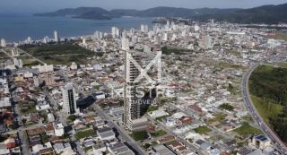 APARTAMENTO AMPLO COM 1 SUÍTE, 1 VAGA PRÓXIMO DA PRAIA EM SANTA CATARINA!