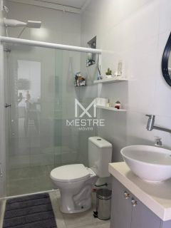 CASA COM PISCINA EM BALNEÁRIO DE PEREQUÊ SC