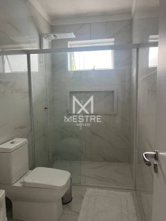 CASA COM PISCINA EM BALNEÁRIO DE PEREQUÊ SC