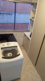 APARTAMENTO MOBILIADO À 20M DO MAR!