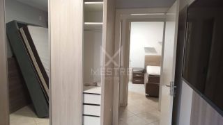 APARTAMENTO MOBILIADO À 20M DO MAR!
