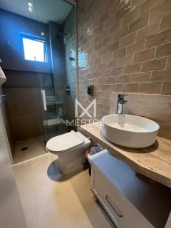 APARTAMENTO 3 QUARTOS REFORMADO QUADRA MAR NA MEIA PRAIA - REF 154211