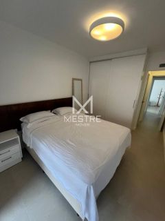 APARTAMENTO 3 QUARTOS REFORMADO QUADRA MAR NA MEIA PRAIA - REF 154211