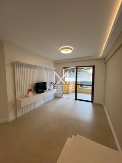 APARTAMENTO 3 QUARTOS REFORMADO QUADRA MAR NA MEIA PRAIA - REF 154211