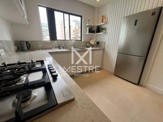 APARTAMENTO 3 QUARTOS REFORMADO QUADRA MAR NA MEIA PRAIA - REF 154211