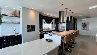 APARTAMENTO DE LUXO COM VISTA PARA O MAR NO CENTRO DE ITAPEMA