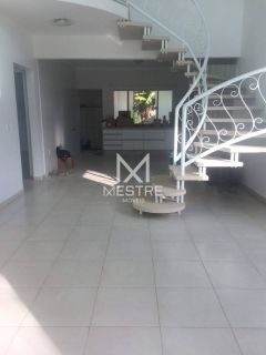 CASA COM 04 DORMITÓRIOS EM PORTO BELO