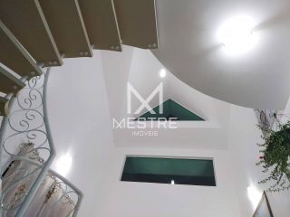 CASA COM 04 DORMITÓRIOS EM PORTO BELO
