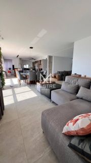 APARTAMENTO VISTA MAR MOBILIADO NO CENTRO DE ITAPEMA
