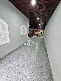CASA COM PISCINA NA MEIA PRAIA PARA TEMPORADA